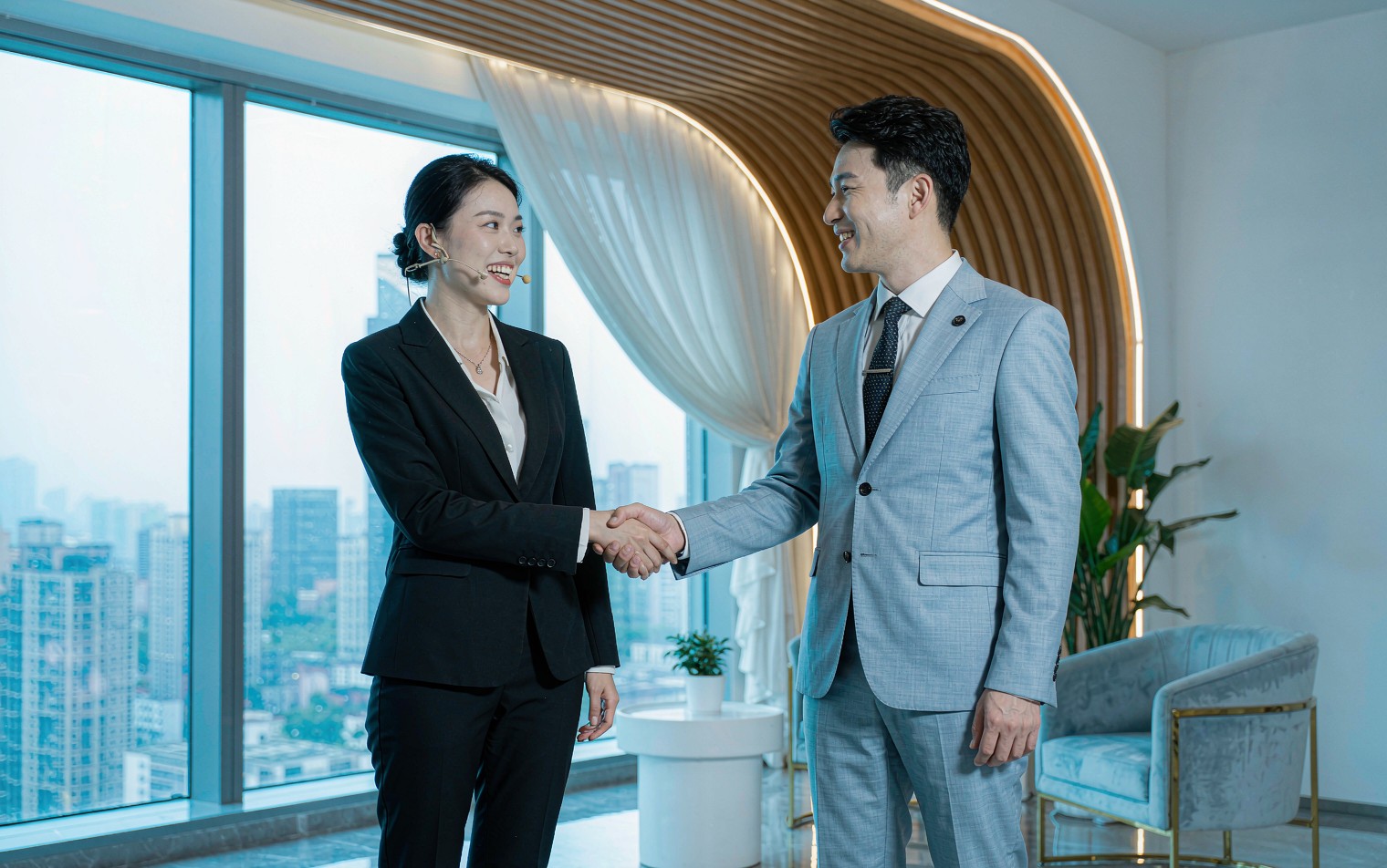 商务洽谈